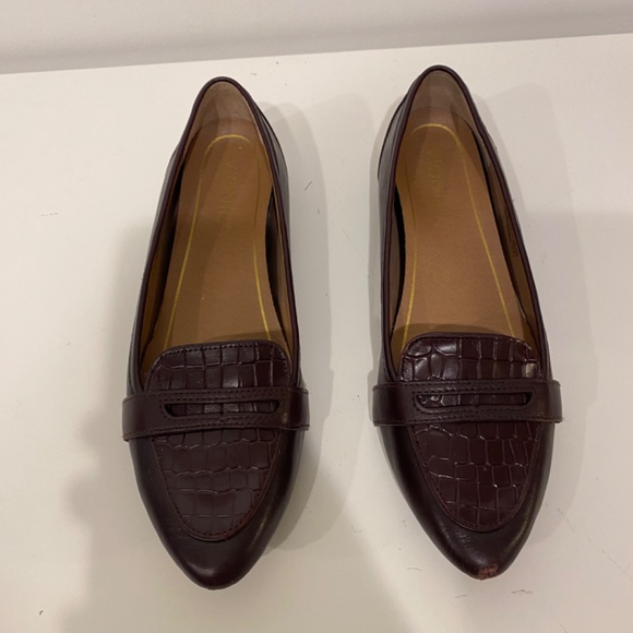 Vionic Savannah Dark Academia Brown Flat Loafer Work Shoes Size 7.5 - Picture 1 of 8